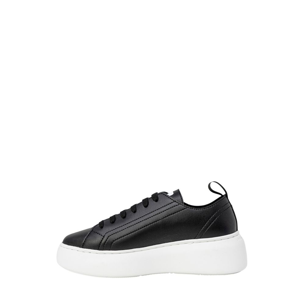 Black Synthetic Leather Sneaker