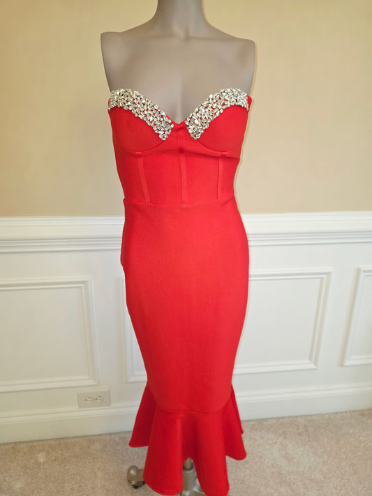 Dress: Orange bodycon cocktail dress with sequins